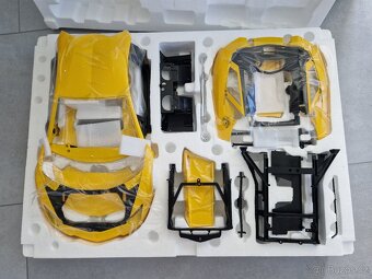 Pocher 1:8 Lamborghini Aventador LP700-4 - 3