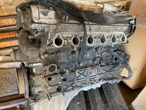 Motor na Mercedes - výprodej skladu - 3