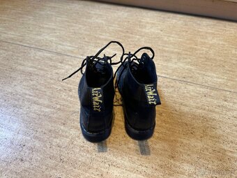 Dr. Martens - 3