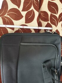 Brasna na notebook dicota cca35x48 pres rameno či do ruky - 3