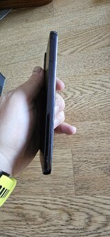 Samsung Galaxy S22 8/128GB BLACK - 3