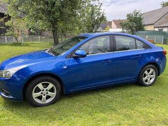 Chevrolet Cruze 1.8i 16V (104 kW) – sedan, r. 2010, STK 2/20 - 3