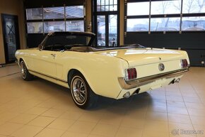 Ford Mustang GT convertible MANUÁL - 3