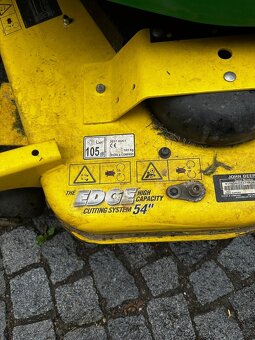 Žací traktor JOHN DEERE X758 - 3