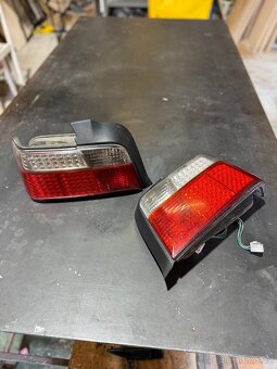 BMW e36 sedan zadní LED světla - 3