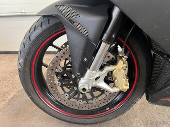 MV Agusta F3 675 - 3