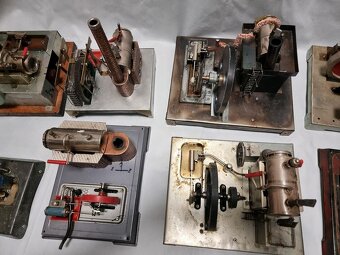 Modely parních strojů 8 ks - 3