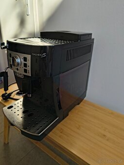 Kávovar DELONGHI ECAM - 3
