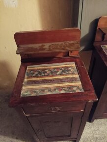 Starožitné noční stolky - 3