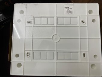 Rozvaděč a jističe (komplet) - 3