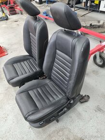 Sedacky Ford Mustang S197 2005-14 - 3