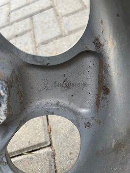 Alu kolo Mitsubishi - 3