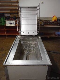 Myčka na přepravky. - 3