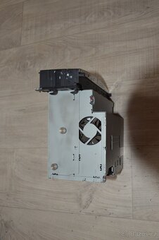 Radio W204 (C180) - 3