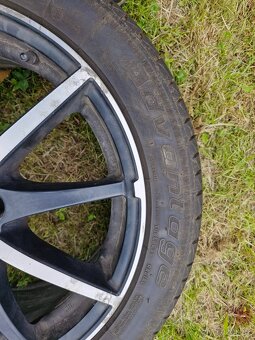 Sada letních kol na VW Golf VII atd. 225/45R17 téměř nové - 3
