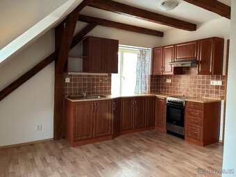 Byt 2+kk 55 m² U Horní brány, Šternberk, parkování zdarma - 3