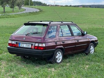 Škoda Favorit Forman Solitaire - 3