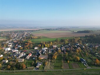 Nová Hradečná - stavební pozemek 2612 m2 - 3