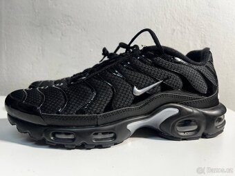 Nike Air Max Plus Black - 3