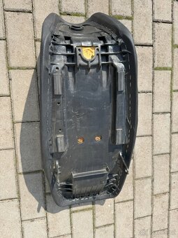 Sedlo Honda Dominator NX650 rd08 - 3