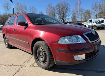 Škoda Octavia II Combi 2.0i 110kw, manuál, původ DE - 3