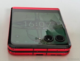MOTOROLA RAZR 40 ULTRA 8GB/256GB, PĚKNÝ STAV - 3