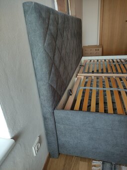 Pěkná postel 180x200 s polohovacími rošty, úložný prostor - 3