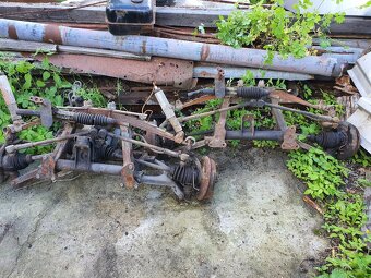 Náhradní díly trabant. - 3