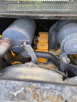 Smykový nakladač Case XT 60 strongco - 3