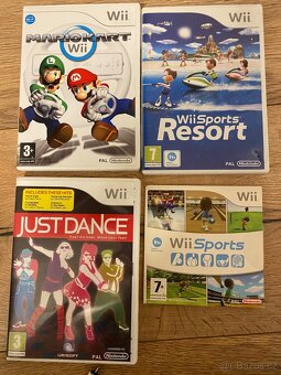 Herní konzole Nintendo Wii s příslušenstvím + 4 hry - 3