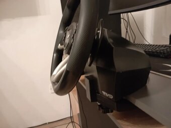Herní volant k PC včetně pedálů - 3