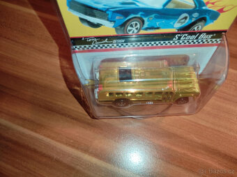 Hot Wheels 2005 RLC CHICAGO 5.  S'COOL BUS - 3
