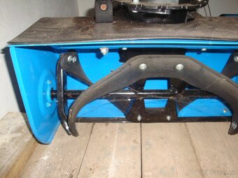 benzínová sněhová fréza nová - gumový šnek - 3