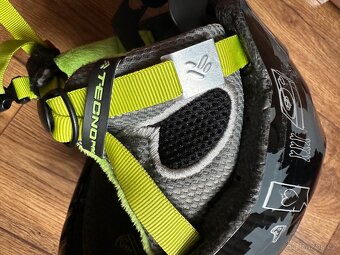 Lyžařská helma M 55-58cm detska Urban Kids - 3