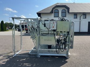 Paznehtářská klec - hydraulická - 3