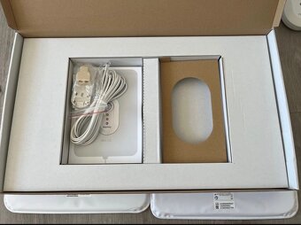 Monitor dechu Nanny se dvěma deskami. - 3