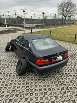 BMW e46 316i na náhradní díly, v celku - 3