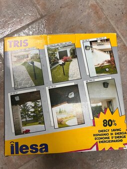 Italské bakelitové svítidlo TRIS IP65, 2D/21W - 4 ks - 3