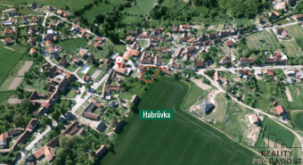 Prodej pozemku k výstavbě rodinného domu 978m2 v centru Habr - 3
