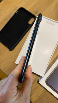 iPhone XR 64GB černý - 3