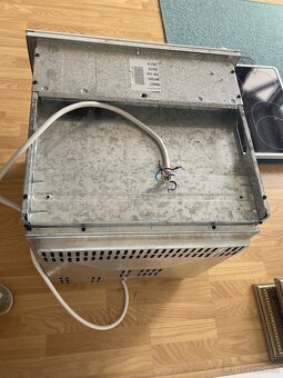 Trouba se sporákem Zanussi - 3