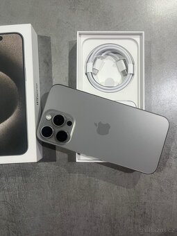 Apple iPhone 15 Pro Max - 3
