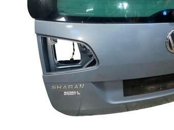Páté dveře světle šedá LR7J VW Sharan 7N r.v. 2011 - 3