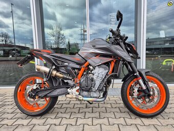 KTM 890 Duke R - 3