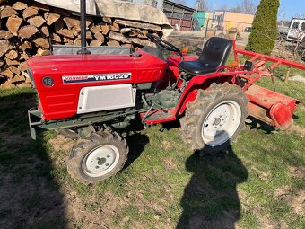 Traktor s rotovatorem - 3