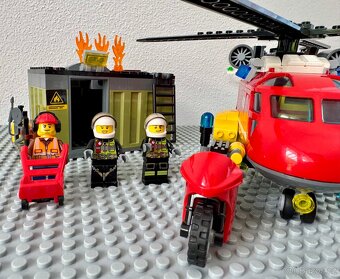 LEGO City 60108 - Hasičský vrtulník - 3
