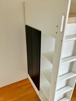Dětská patrová postel se skříní Ikea Smastad - 3