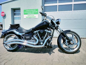 Yamaha raider xv 1900 - 3