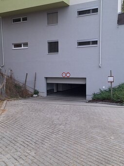 Pronájem garáže 17 m2 Brno Kamechy Žebětín ul. Křepelčí - 3