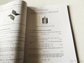 Kvadratické plochy a jejich reprezentace v programu Maple - 3
